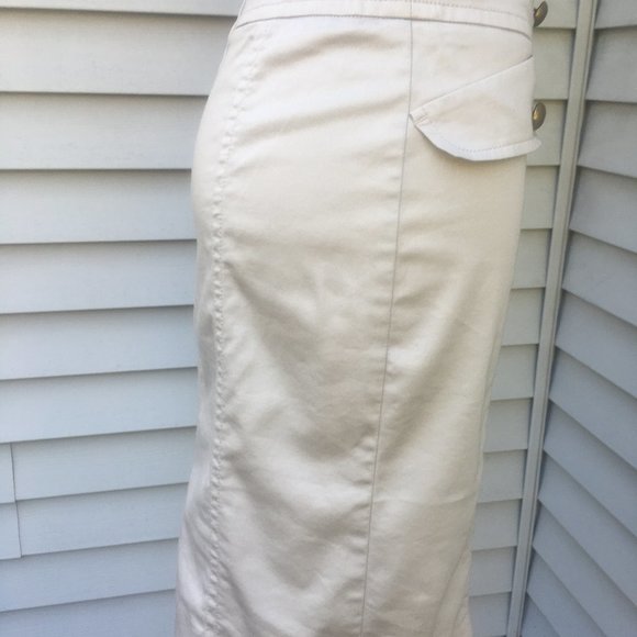 4/$25 H&M Pencil Khaki Skirt - Picture 2 of 12